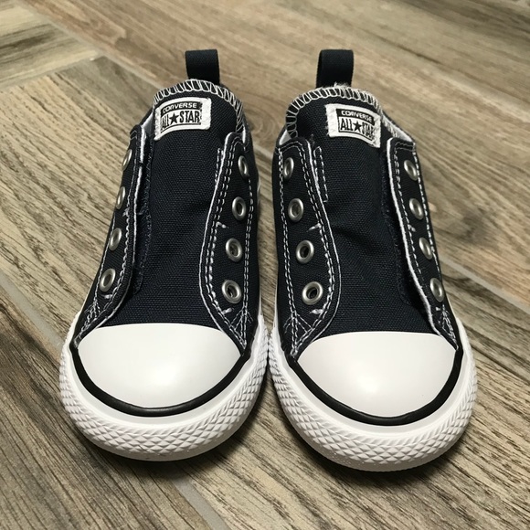 π¦πΌπ§π» NWT Converse Toddler Shoes , Size T8 - Picture 2 of 4